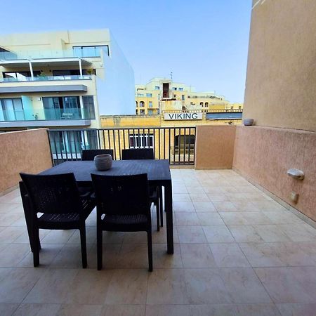 2 Bedroom Seafront Duplex Penthouse In The Heart Of Spinola Bay St. Julian's Exteriör bild