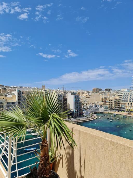 2 Bedroom Seafront Duplex Penthouse In The Heart Of Spinola Bay St. Julian's Exteriör bild