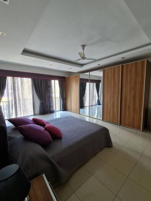 2 Bedroom Seafront Duplex Penthouse In The Heart Of Spinola Bay St. Julian's Exteriör bild