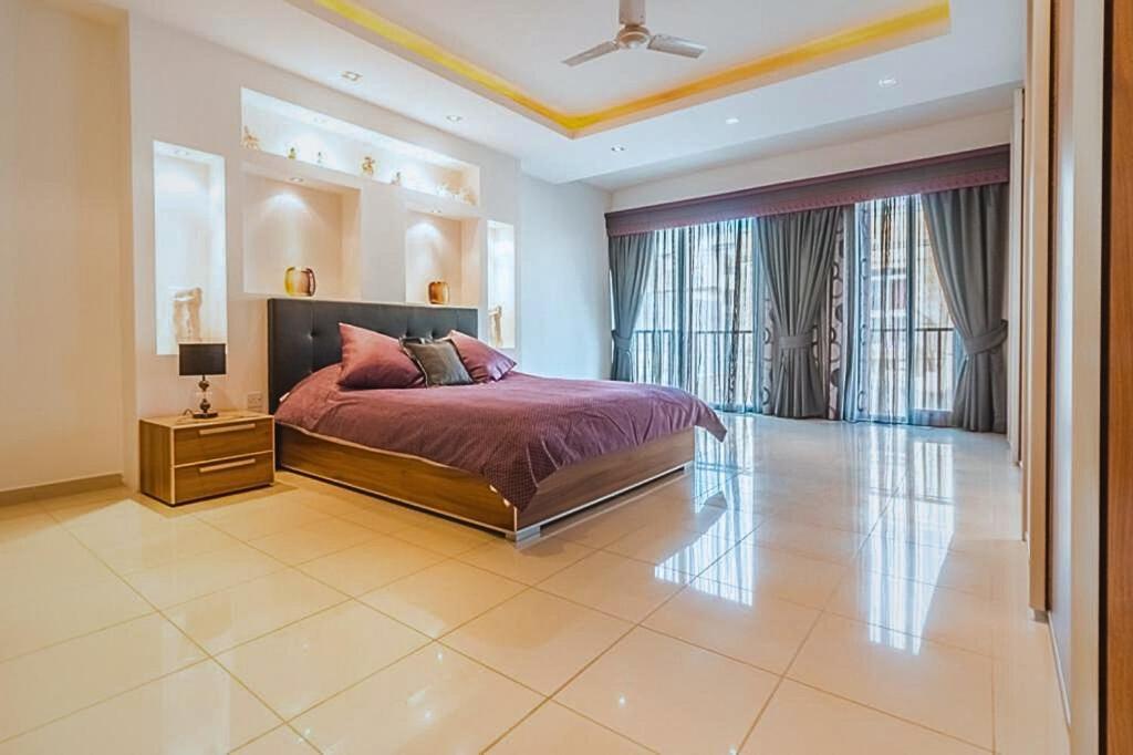 2 Bedroom Seafront Duplex Penthouse In The Heart Of Spinola Bay St. Julian's Exteriör bild